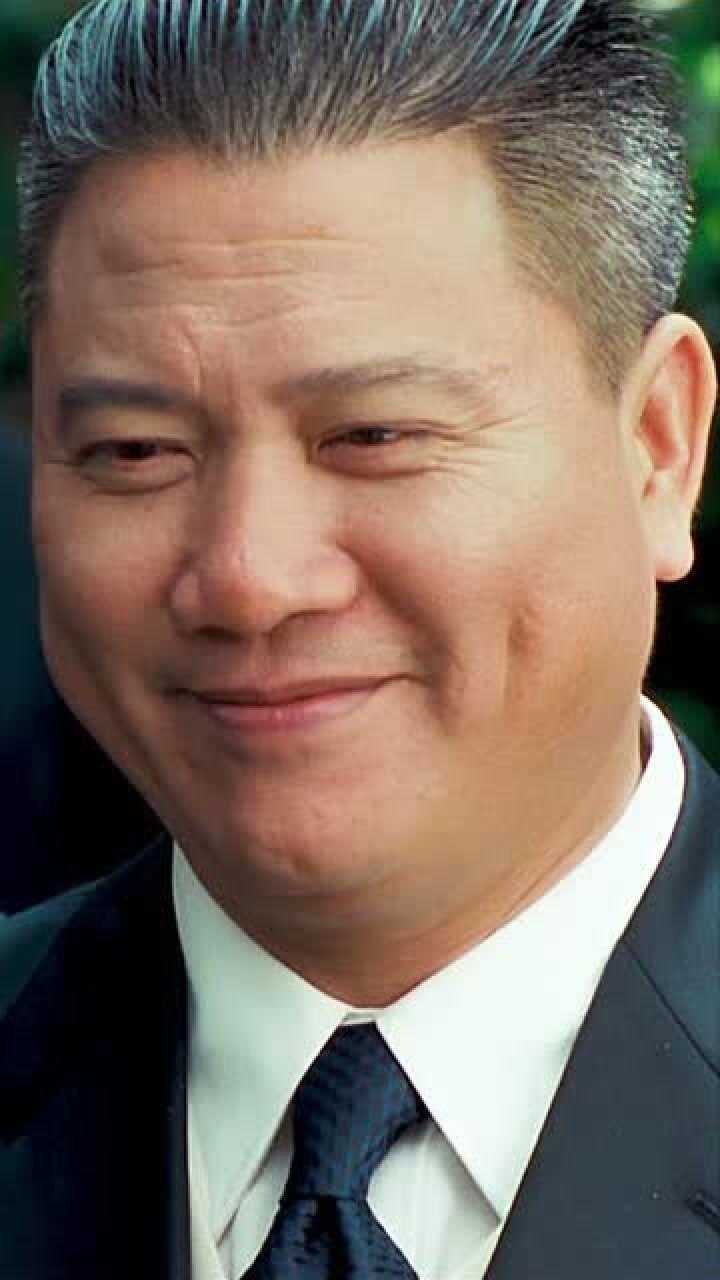 万梓良霸气十足, 一个眼神足以令人畏惧三分