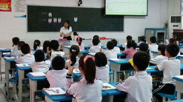 初中数学九年级上册最新北师大版:菱形的性质与判定