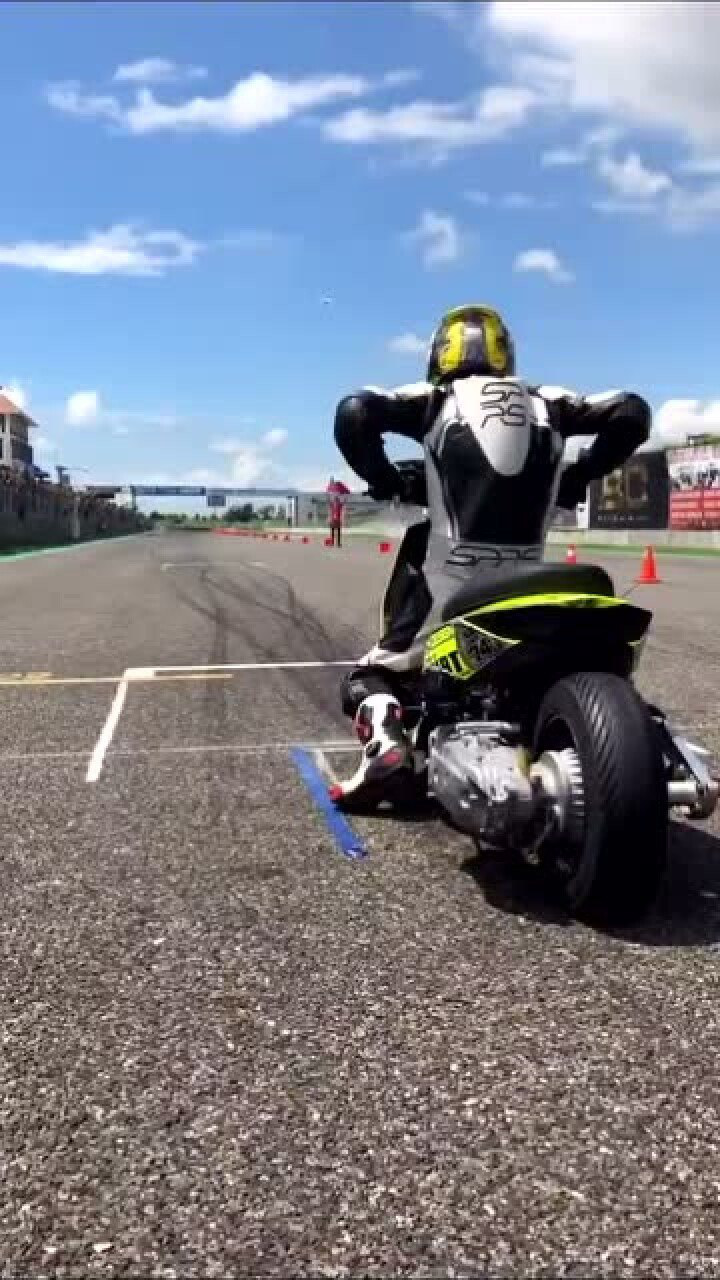 台湾双缸劲战vs川崎h2r!_腾讯视频