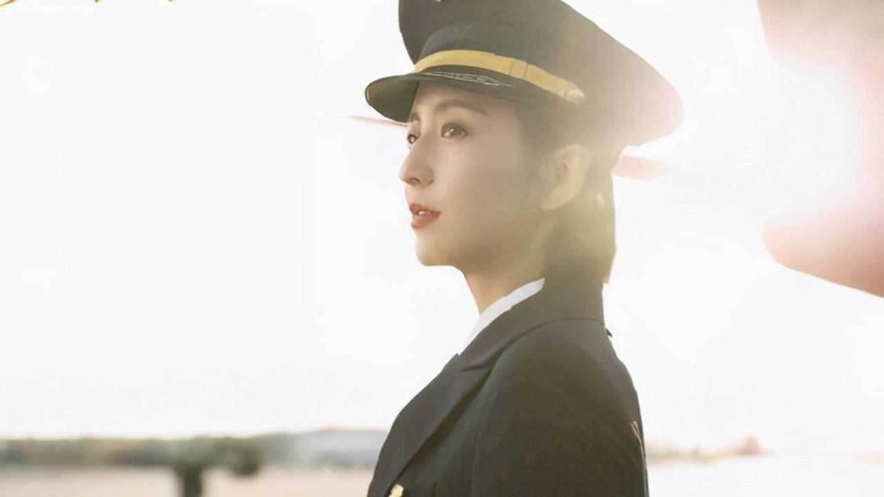 爱的厘米佟丽娅开飞机飞机遇火山云关雨晴临危上阵免除空难