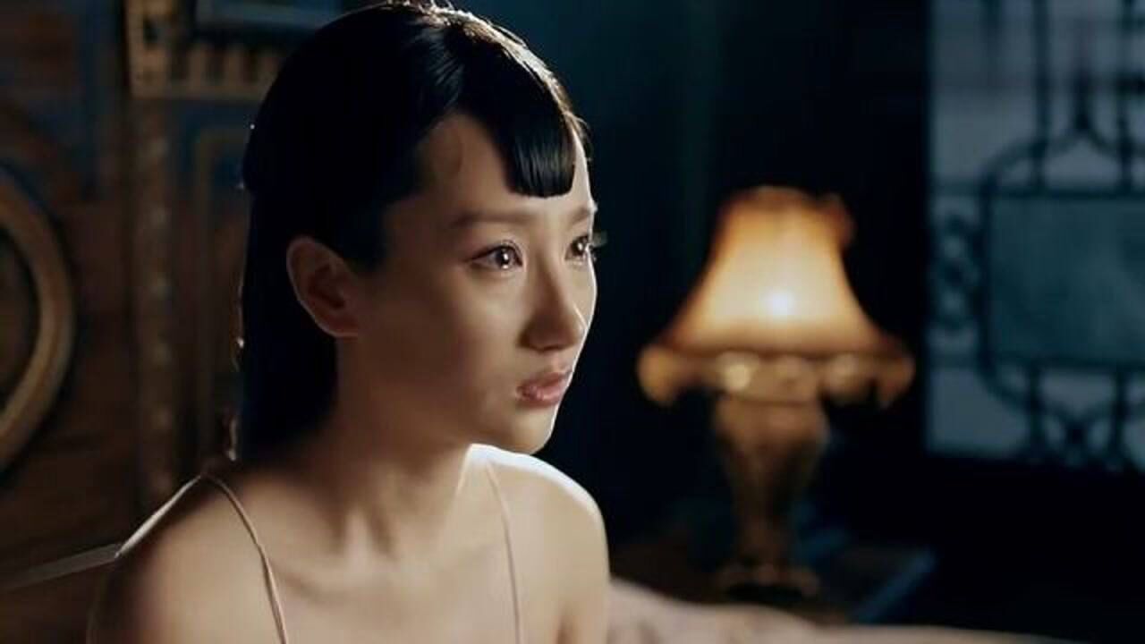 一代枭雄何辅堂为了安抚素影又撒了个谎言但是只把她当妹妹