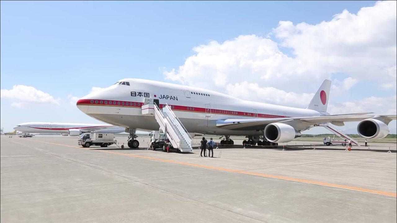日本完全公开的政府旧专机,内部设施豪华,天皇和安倍还挺会享受的