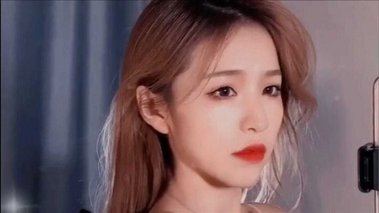 刘思瑶参加选秀后开始各种蹭看到她巴结乐华方式网友醉了