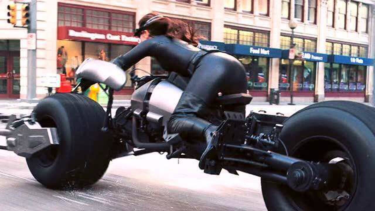 影视:猫女的身材是真的好呀,好看又能打