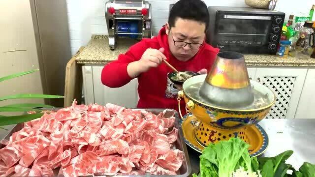 698买5斤“高钙羊肉”1台切肉机吃火锅,羊肉鲜嫩嘎嘣脆,得劲