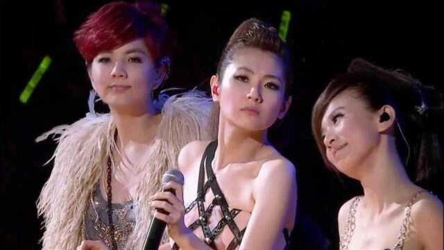 SHE2010年爱而为一演唱会(完整蓝光字幕版)