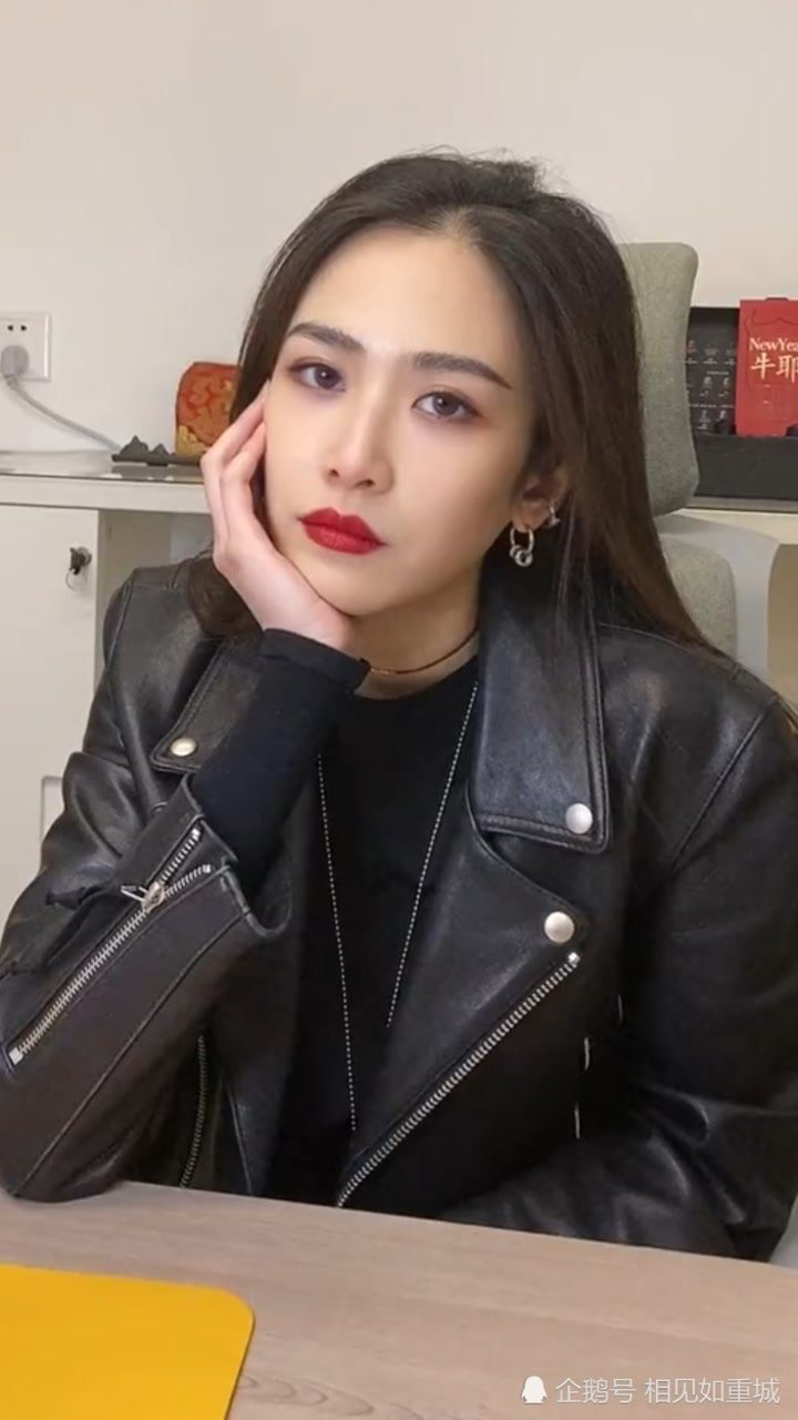 美女都是不在乎形象的吗?刘美彤你太可爱了吧!