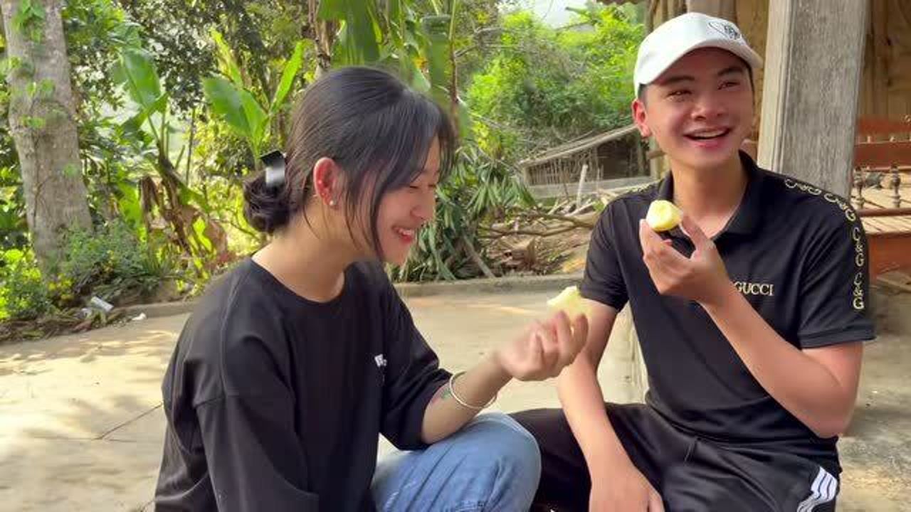 越南农村阿辉叫村里美女来帮他妈妈卖豆腐,美女多多