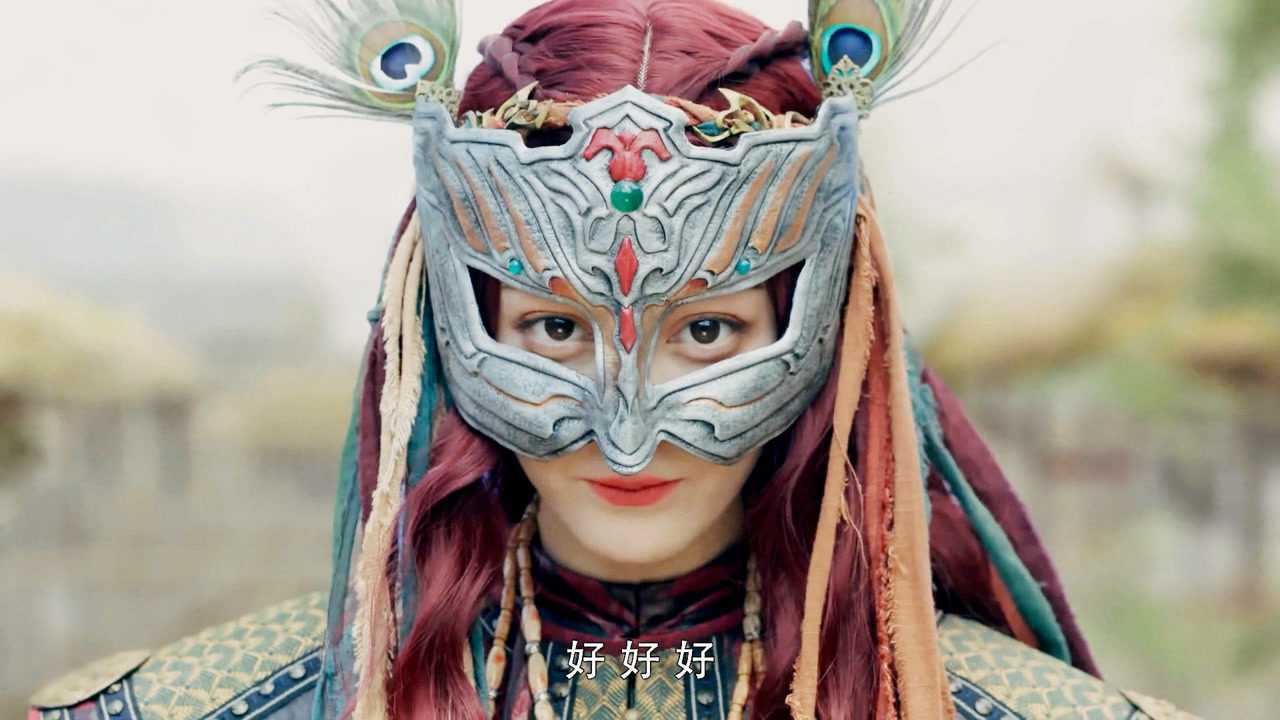 李长歌戴着假发和面具依旧难掩美貌一曲下来引得台下叫好