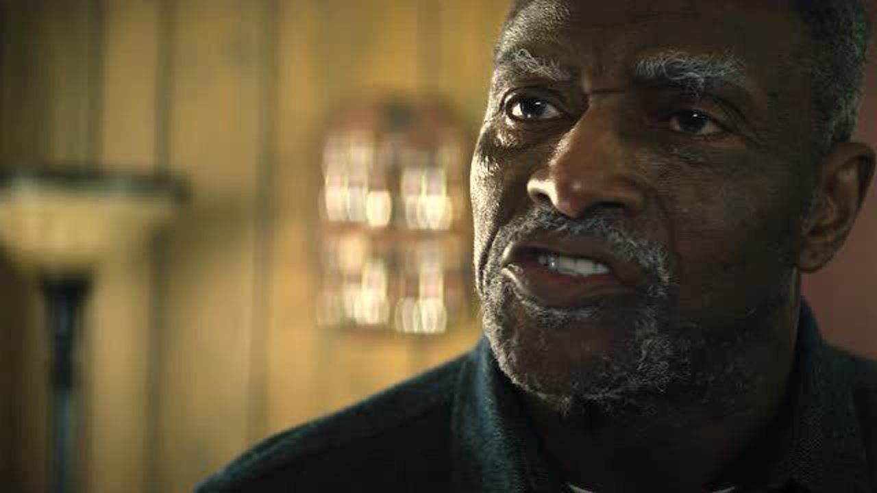 漫威猎鹰与冬兵:以赛亚告诫猎鹰,绝对不会让一个黑人当美国队长的!