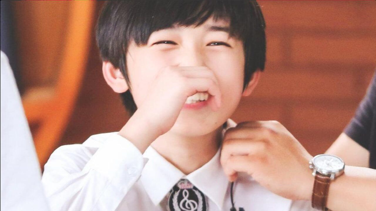 时代少年团捂嘴笑有多可爱马嘉祺腼腆宋亚轩超甜