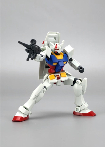 万代拼装高达模型.eg级:元祖高达.rx-78-2.