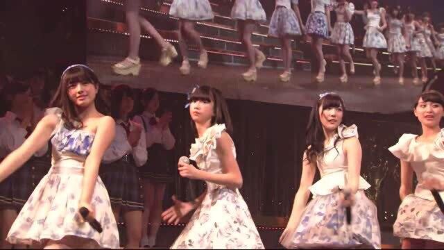 【4K】AKB48「唯独你渐染秋意」