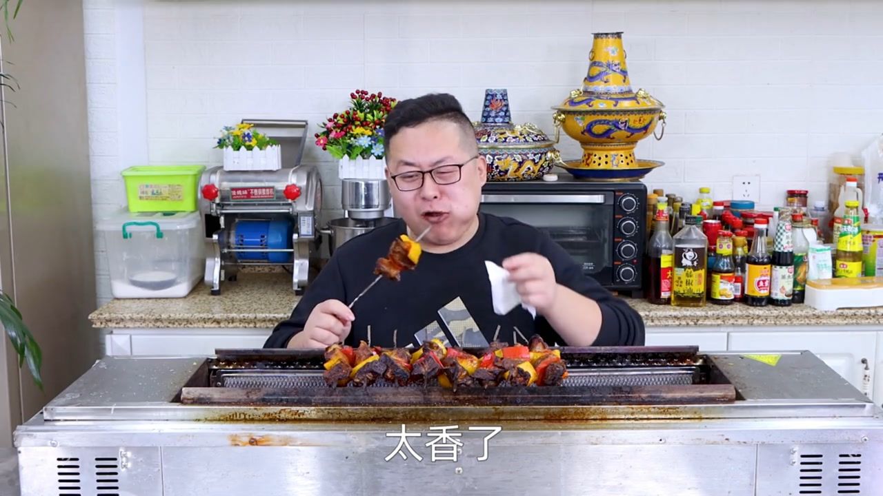 37买颗大牛肝,半吨做"烤牛肝"外焦里嫩,口口流汁 "美食 "烧烤