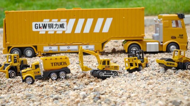 工程车玩具:货柜车、挖掘机、压路机、推土机,儿童汽车玩具模型 #童趣一夏#