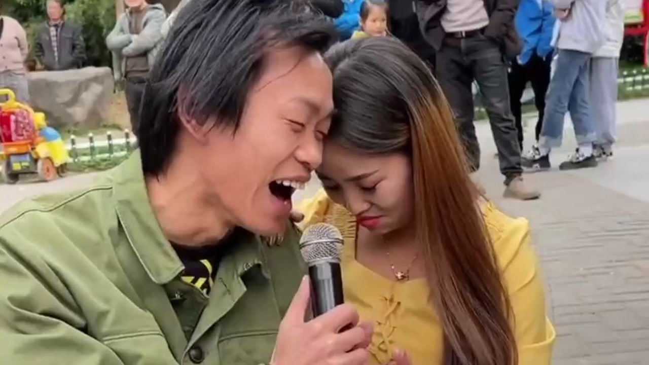 流浪哥的一首《不是打工不想家》唱哭全场,听完我热泪盈眶!