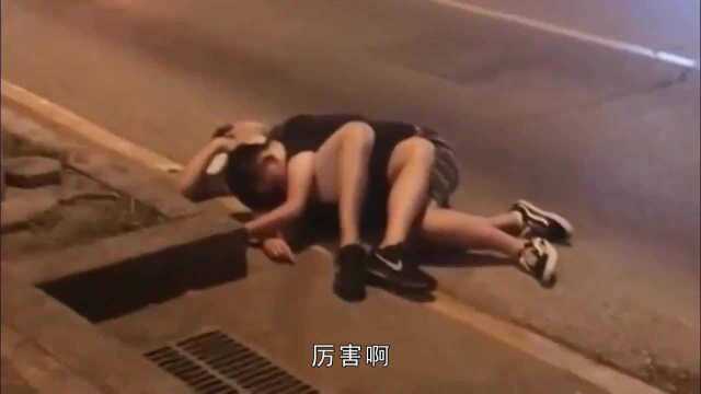 同学,做个操而已,为什么要把后面这位笑死!