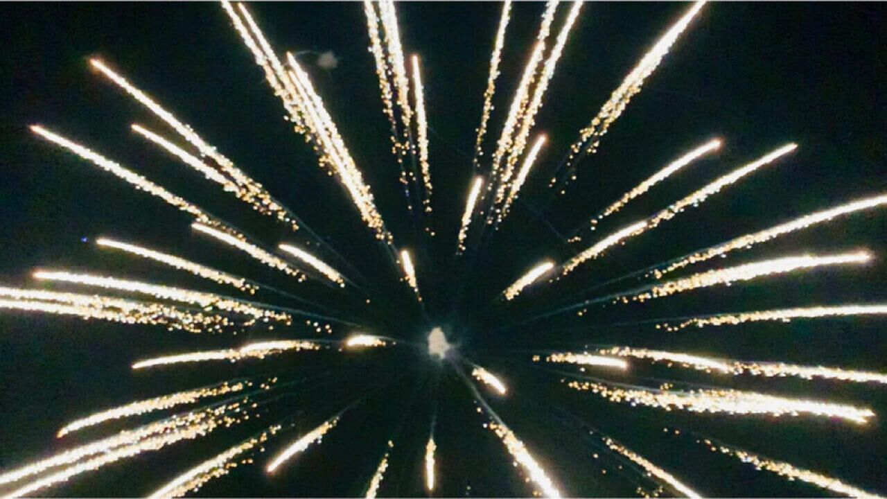 7寸礼花弹,一颗就100多,效果真漂亮,放一次真过瘾。_高清1080P在线观看平台_腾讯视频