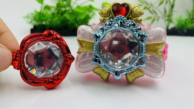 巴啦啦小魔仙魔法精灵宝石手镯玩具开箱,一起变身小魔仙吧!