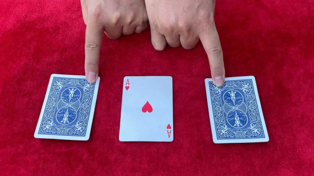 街头常见的猜牌魔术:为什么你总是猜不对,原来机关在这