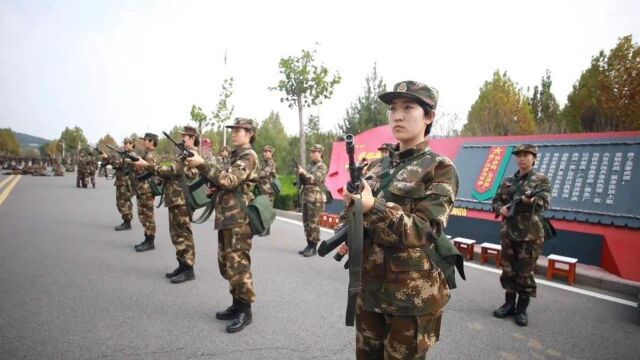 女神参军到武警!全国舞蹈大赛一等奖获得者华丽转身来当兵