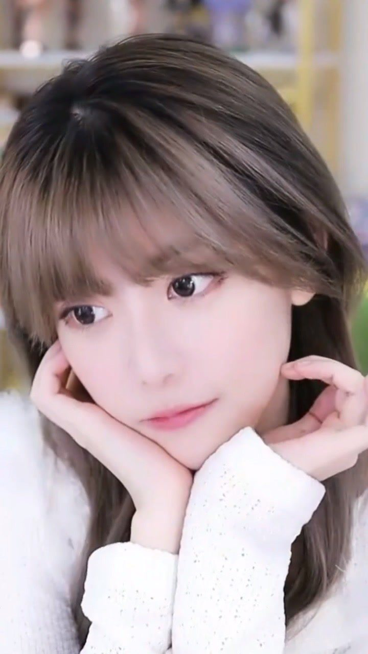 周淑怡上演行为艺术,甩锅黑丝热舞