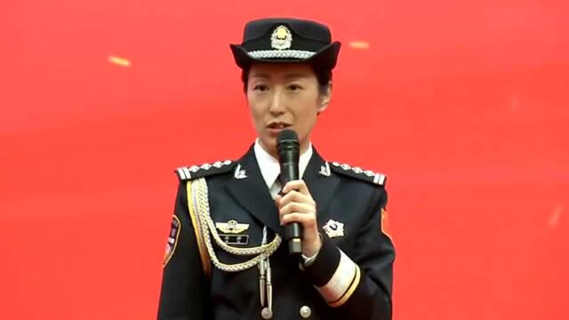 “微表情”屡破大要案,这位女警荣立一等功……