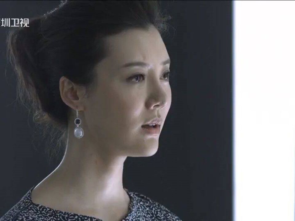 大男当婚:曹小强笑而不语,后询问徐若云学历(1)