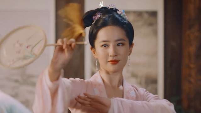 跳进我心里的古风舞#梦华录|刘亦菲:赵盼儿 扇舞 伞舞 翩然起舞 真就