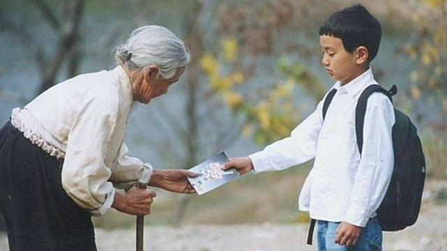 来自外婆无声的爱,韩国感人电影《外婆的家》