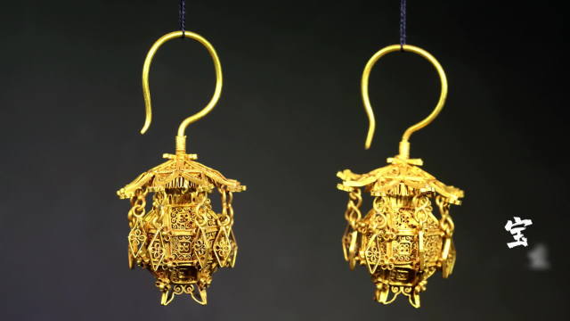 宝龙说宝-明代花丝镶嵌纯金宫灯耳坠