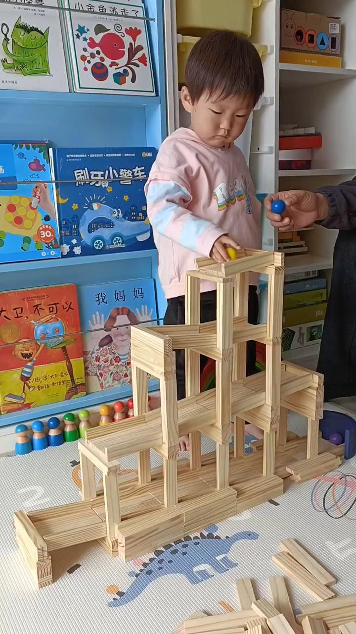 开放式积木8种创意玩法附搭建教程一起和宝宝参与搭建阿基米德积木可以提升宝宝专注力平衡能力以及思考能力,同时培养宝宝想象力创造力,从此让你的宝宝 ...