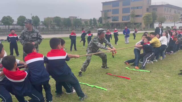 临江小学拔河比赛