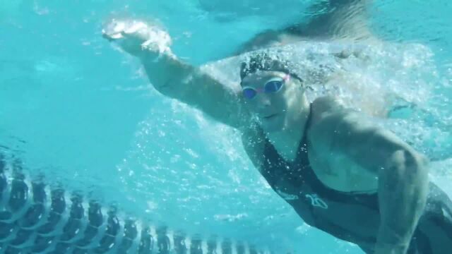 德雷塞尔Speedo 体验快速泳衣 冲击50米自由泳世界记录