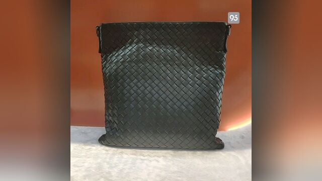 BOTTEGA VENETA 葆蝶家条纹格子手提单肩包黑色 9.0新 现货秒杀￥2880