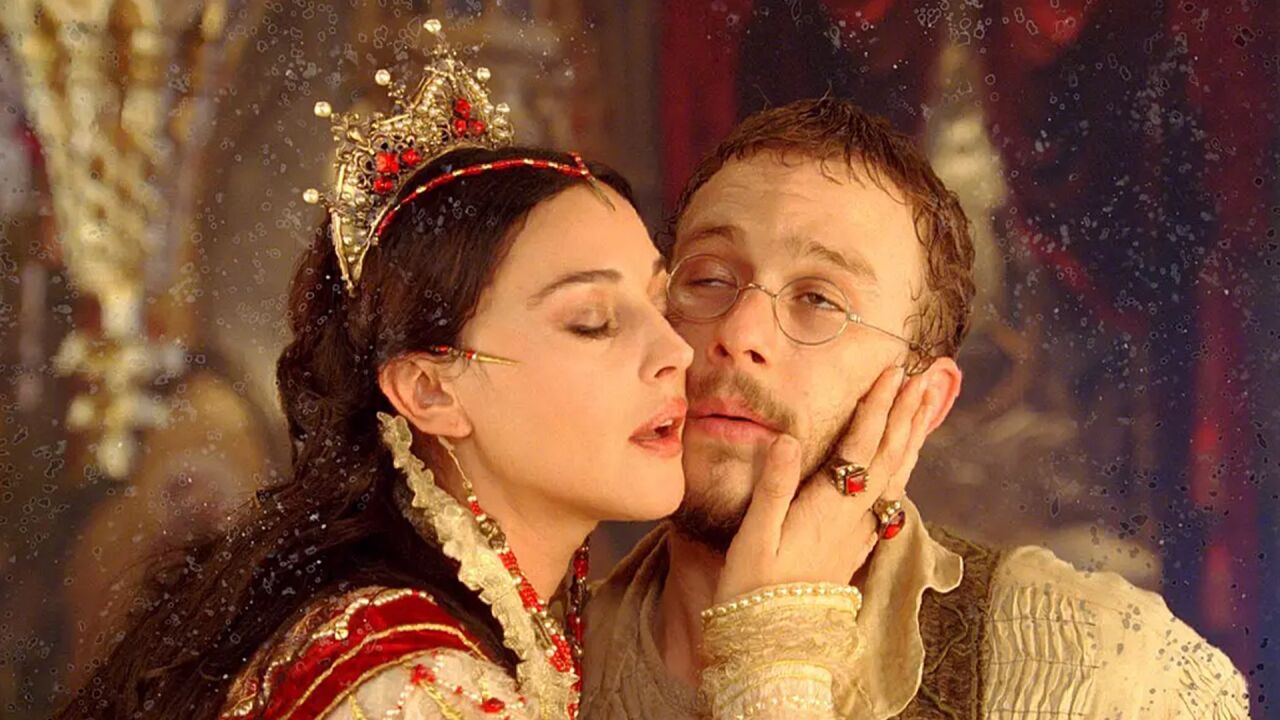 沉睡百年的女王,竟要喝少女的鲜血复生,童话电影《格林兄弟》(上)