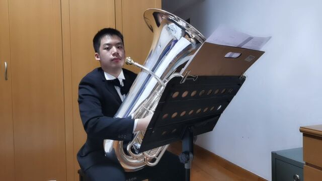 杨文瀚Andante and Rondo from loncerto for Double Bass Andante