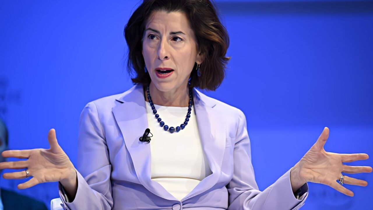 美商务部长雷蒙多表示有意访华,我商务部美大司负责人回应