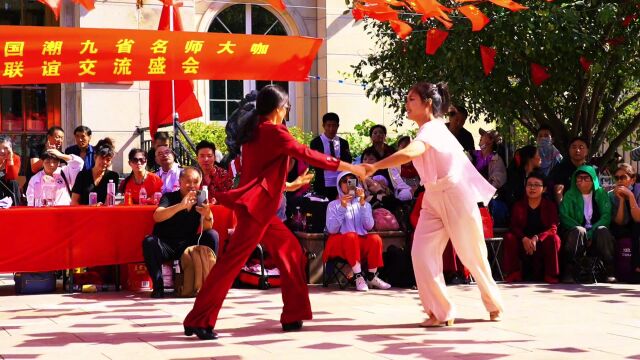 霍肖宇、花花表演吉特巴《格桑拉》旋律动感,舞蹈好看