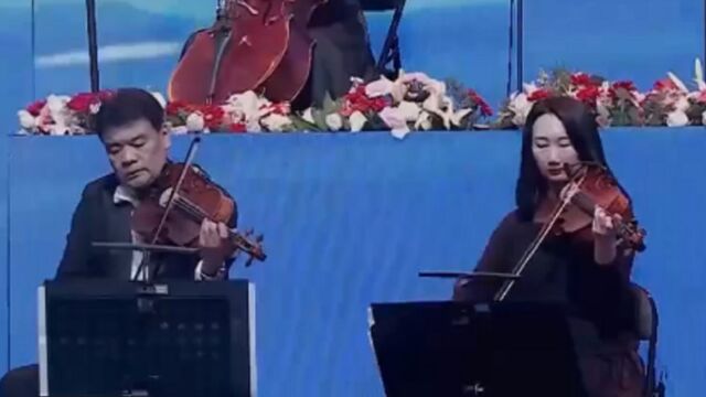 中国歌剧舞剧院交响乐团演奏《红色娘子军》选段,带给观众不一样的意境