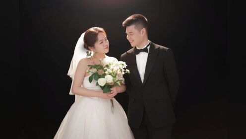 祝杨浩和朱梦瑶新婚快，乐百年好合！！！
