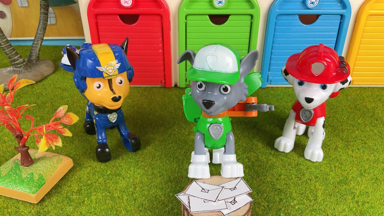 汪汪队立大功玩具过家家故事,灰灰送信忘记了时间,阿奇和毛毛来帮他