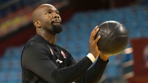 多米尼克-琼斯cba常规赛得分破万,成哈德森与易建联后历史第三人