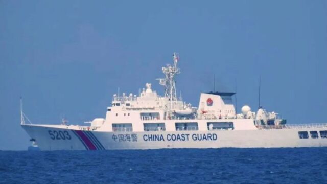 中国海警舰艇编队11月9日在我钓鱼岛领海巡航