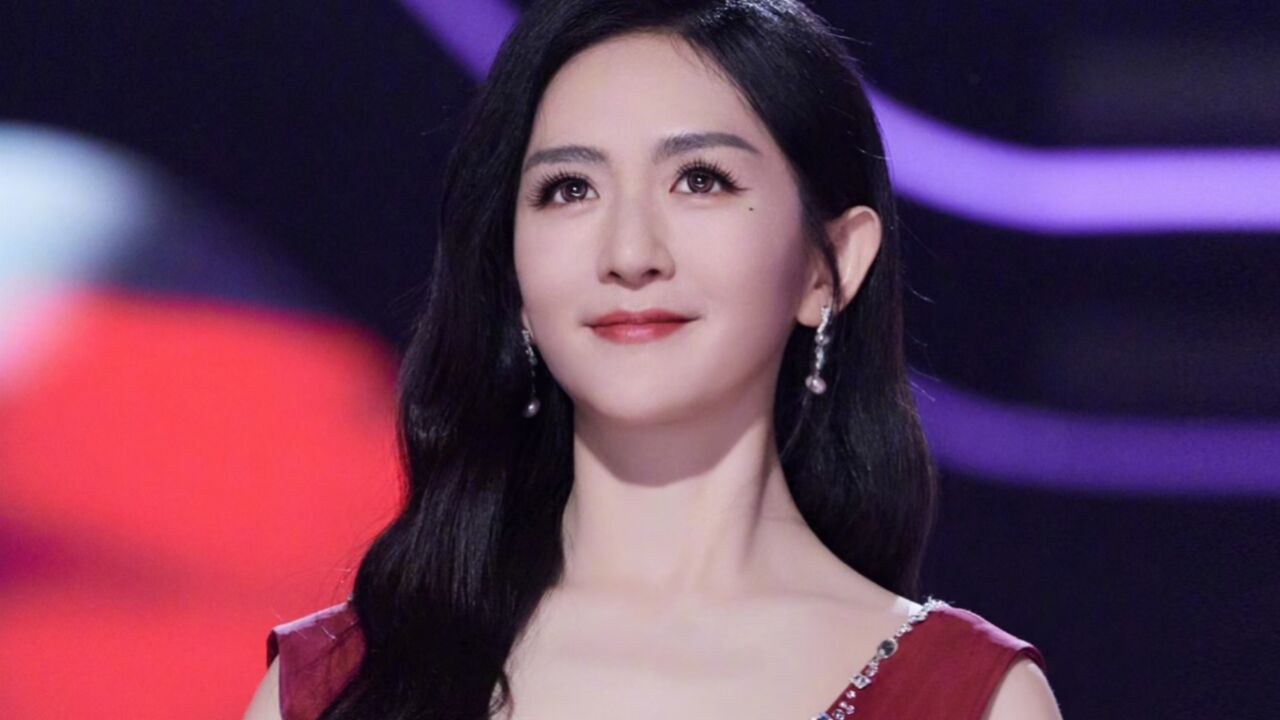 谢娜回应怀孕乌龙事件,因狂吃导致身材走样,却被拍误会是三胎