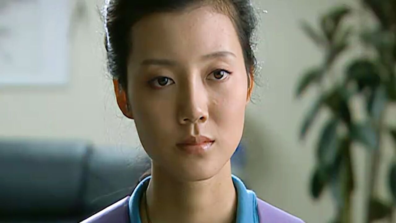 女孩为了凑钱救男友,不惜与亿万富豪签订结婚合约!《艰难爱情》