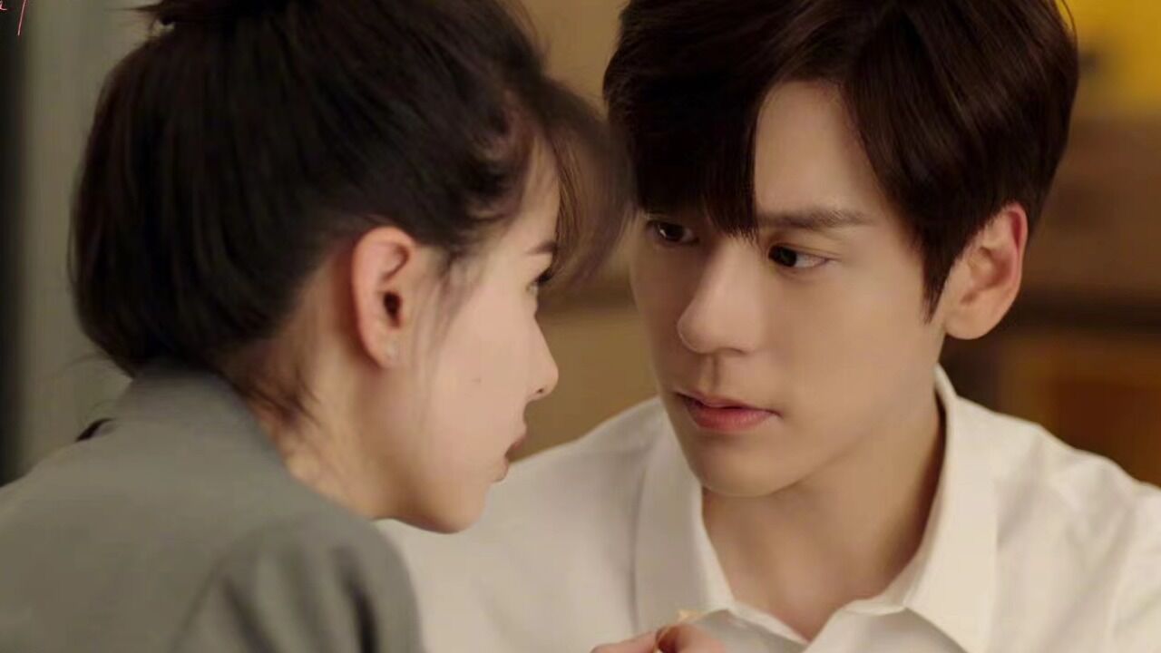 《对你不止是喜欢》魏哲鸣黄日莹追爱博弈,棋逢对手的爱情太好磕