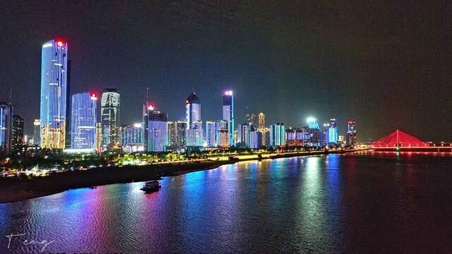 同爱同在同梦想#地标建筑 #南昌 #城市的夜晚 #夜景 #城市建设