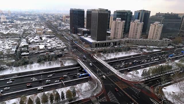 雪后的北京:延时影像中的阜成门