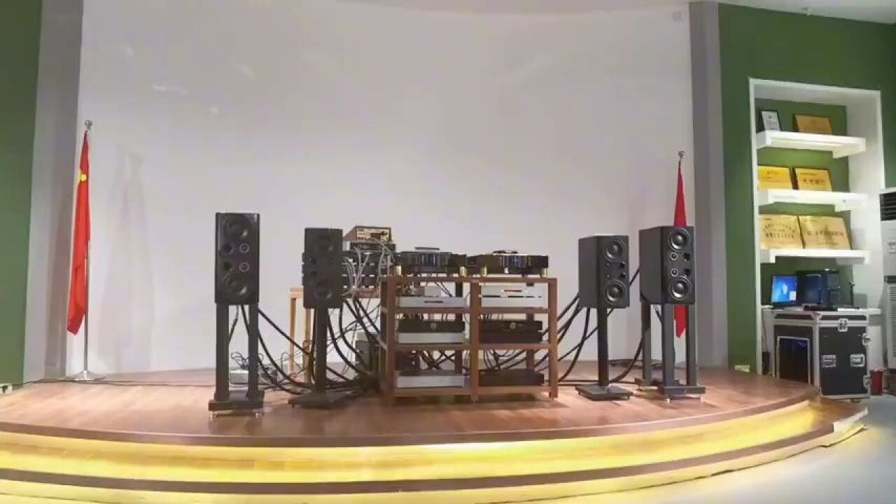 天道 原型音响流浪者之歌,天道里丁元英的音响系统现场